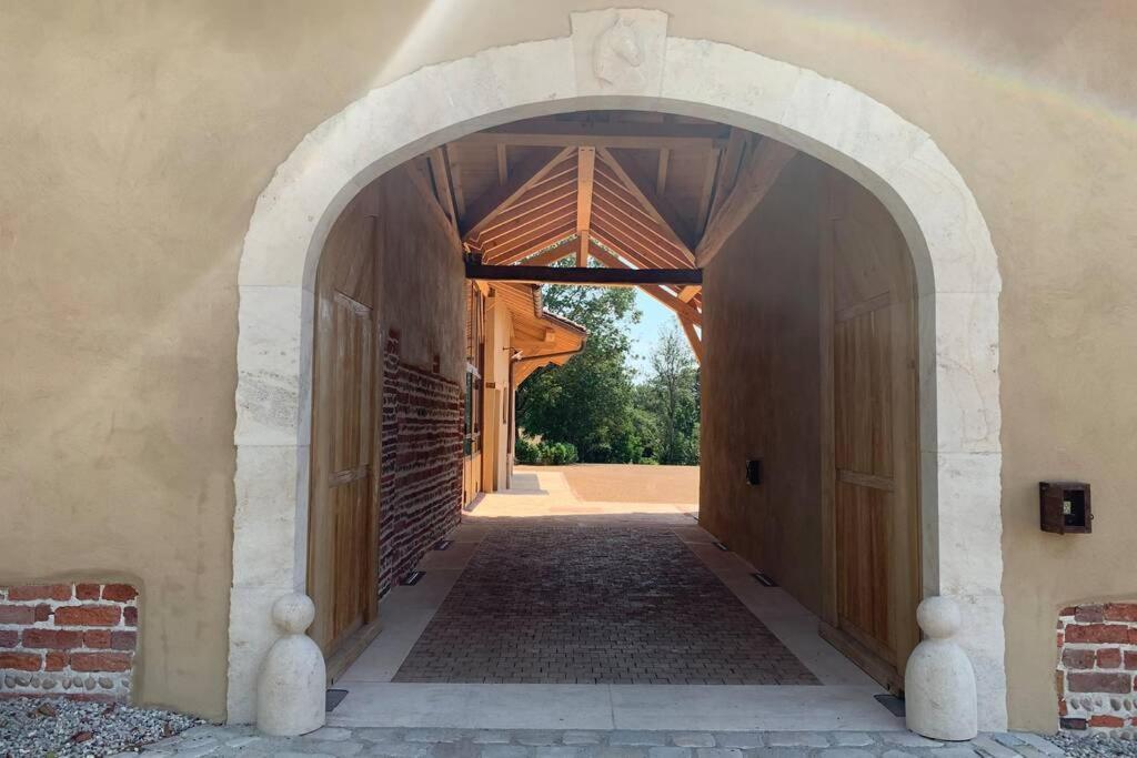 Ancien Haras Refait A Neuf A 3 Km De Vonnas Villa Екстериор снимка